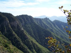 Xtrallusion photo library of independent, self-guided walking and sightseeing holidays in Italy. Pictures, images, photos and photographs taken along the way of this 1-day walking itinerary, to give you a visual impression of the day's walk.